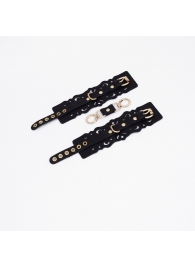 Черные кожаные наручники с узорами и золотистой фурнитурой - Crazy Handmade - купить с доставкой в Нижневартовске