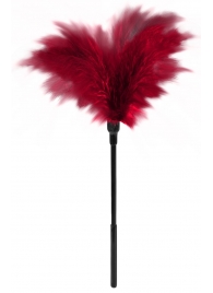 Пластиковая метелочка с красными пёрышками Small Feather Tickler - 32 см. - Blush Novelties - купить с доставкой в Нижневартовске