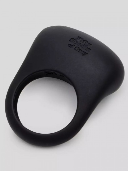 Черное эрекционное виброкольцо Sensation Rechargeable Vibrating Love Ring - Fifty Shades of Grey - в Нижневартовске купить с доставкой