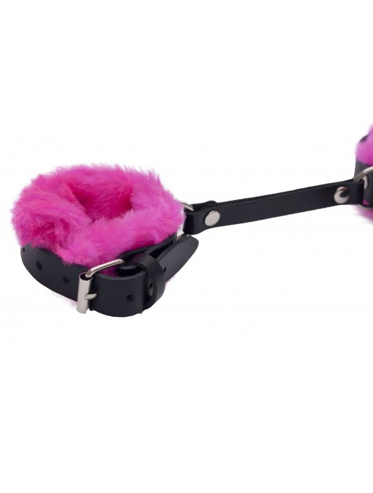 Черные базовые наручники из кожи с розовой опушкой - Лунный свет - купить с доставкой в Нижневартовске